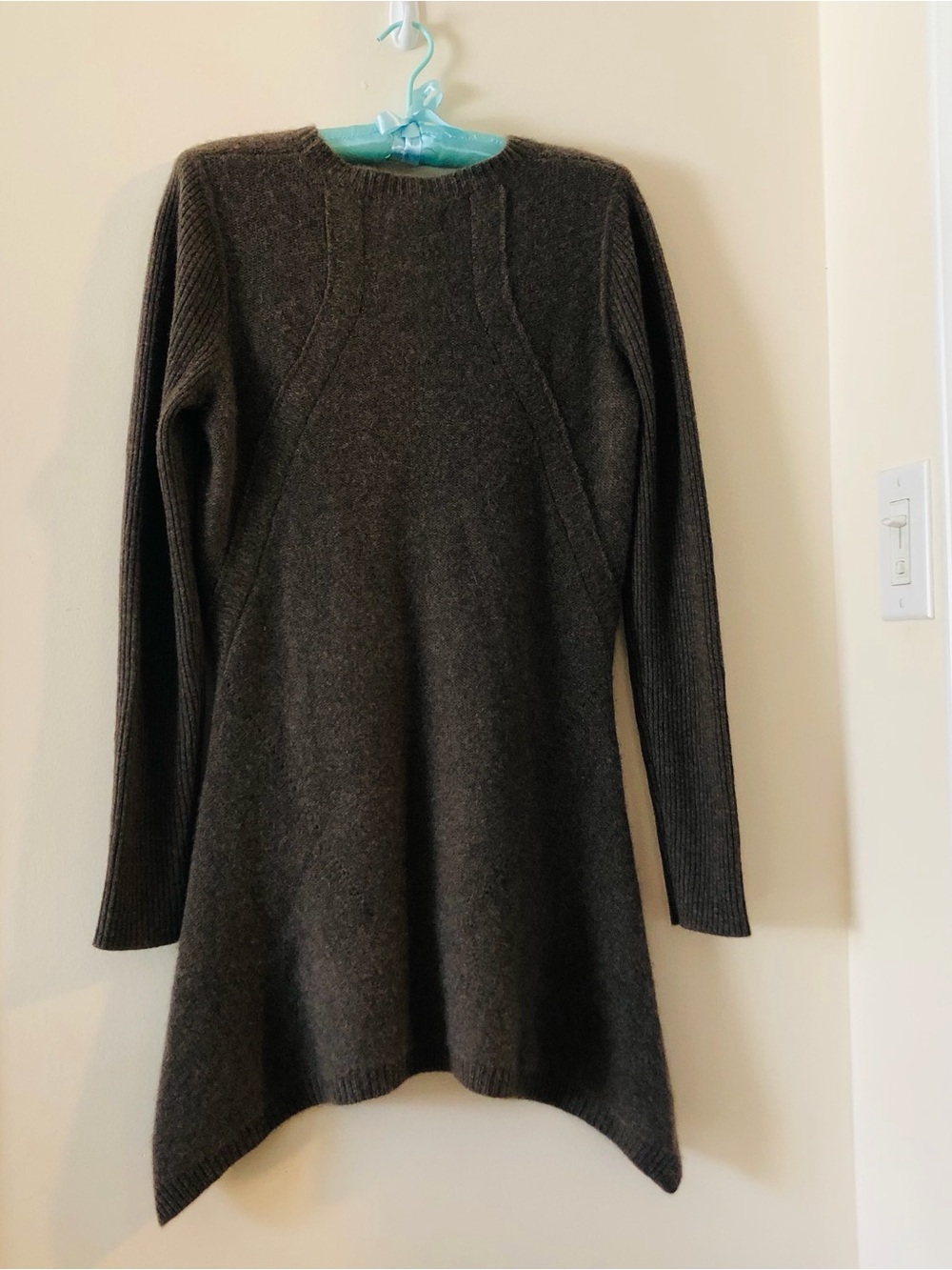 AQUA 100% Cashmere Brown Asymmetric Shark Bite Hem Tunic Sweater M - Picture 2 of 16